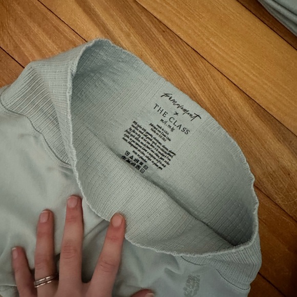 Free People leggings - never worn, limited edition colour! - Picture 3 of 4